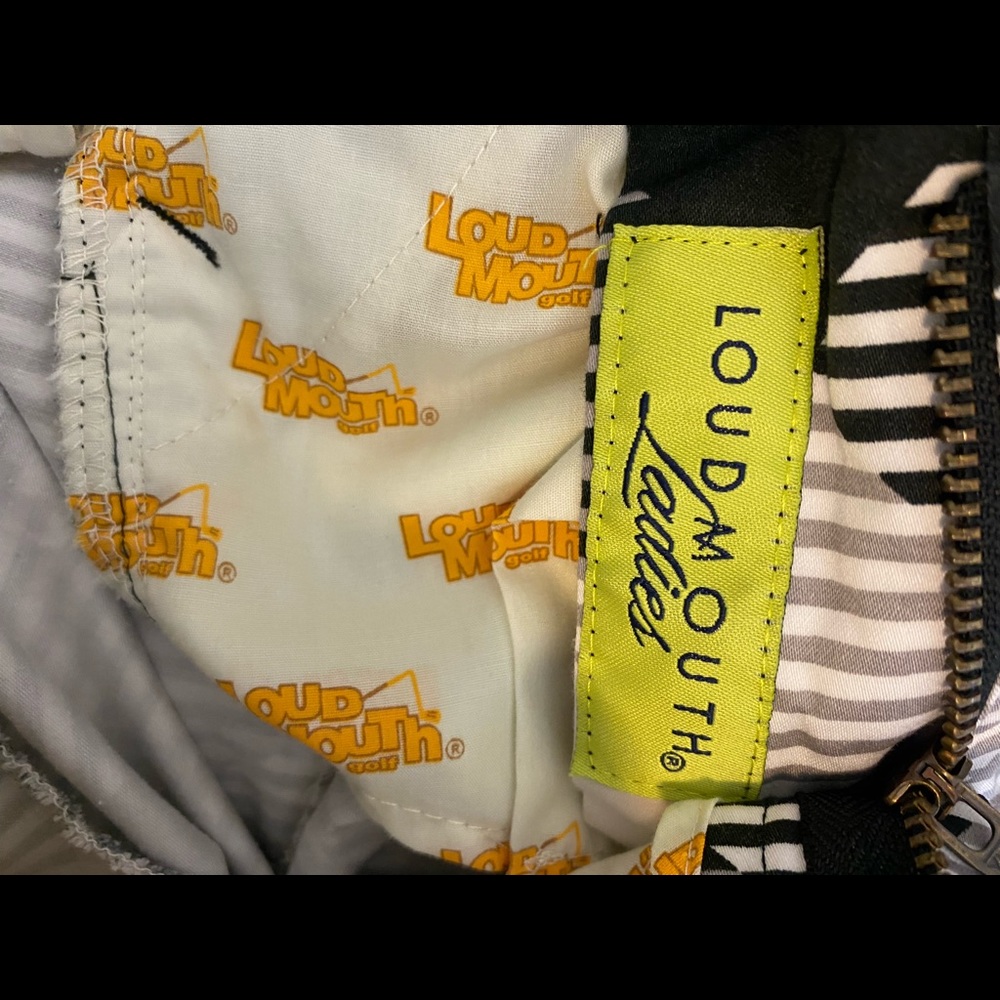 Loudmouth Ladies golf shorts - Picture 4 of 7